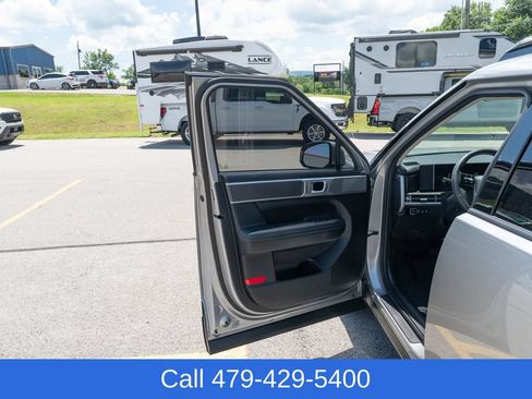 Used 2024 Hyundai Santa Fe SEL FWD image 13