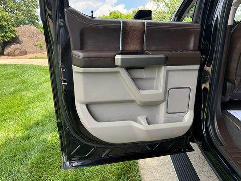 Used 2019 Ford F350 Limited w/ FX4 Off-Road Package AWD/4WD image 59