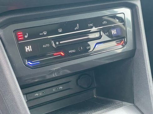 Certified 2023 Volkswagen Atlas SE image 21