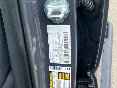 Used 2024 Toyota Tacoma TRD Sport image 33