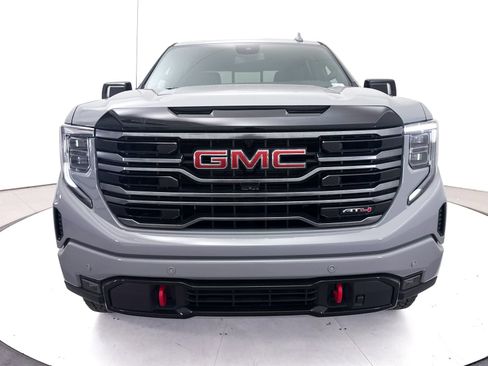Used 2025 GMC Sierra 1500 AT4 w/ AT4 Preferred Package AWD/4WD image 17