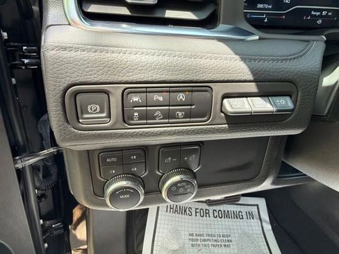 Used 2024 GMC Yukon Denali AWD/4WD image 14