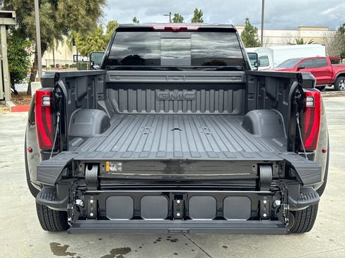 New 2026 GMC Sierra 3500 Denali Ultimate w/ LPO, Black Badging Package image 9