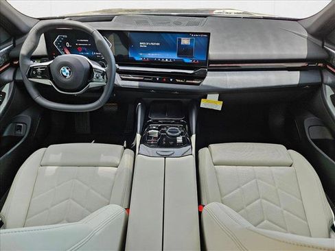 Used 2026 BMW 530i w/ Premium Package image 14