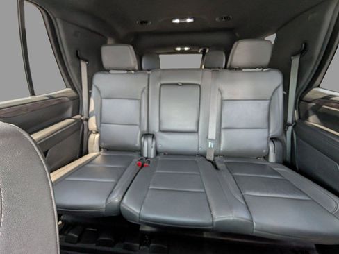 Used 2023 Chevrolet Tahoe LT RWD image 13