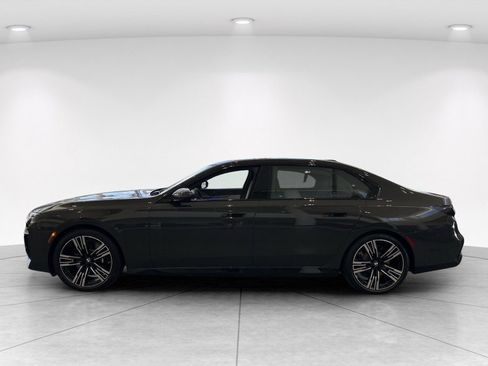 New 2026 BMW 760i xDrive w/ Executive Package AWD/4WD image 4