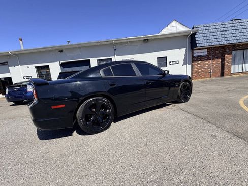 Used 2014 Dodge Charger R/T w/ Blacktop Package RWD image 43