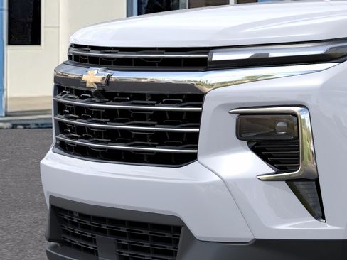 New 2026 Chevrolet Traverse LT w/ Driver Confidence Package FWD image 37