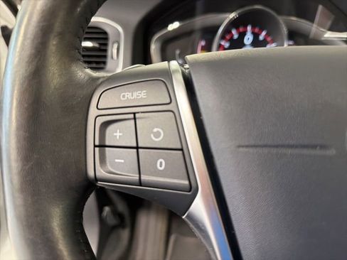 Used 2018 Volvo S60 T5 Dynamic w/ Vision Package AWD/4WD image 17