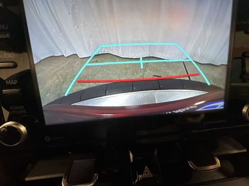 Used 2022 Toyota Corolla SE image 24