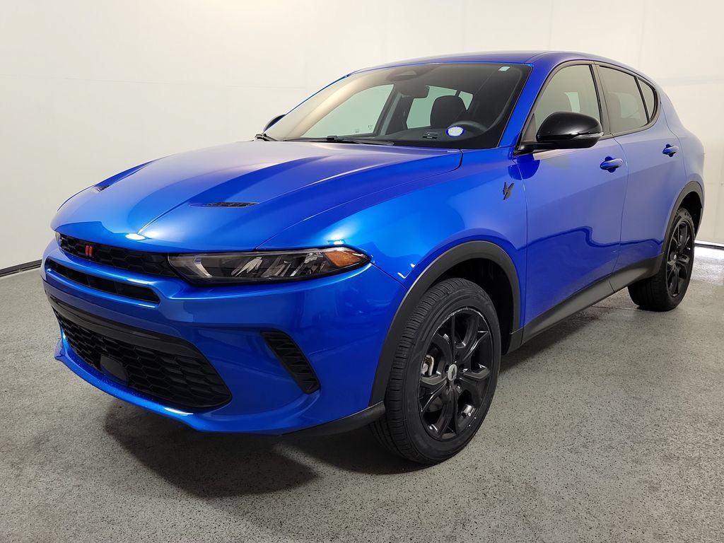 Used 2023 Dodge Hornet GT w/ GT Blacktop Package AWD/4WD image 3