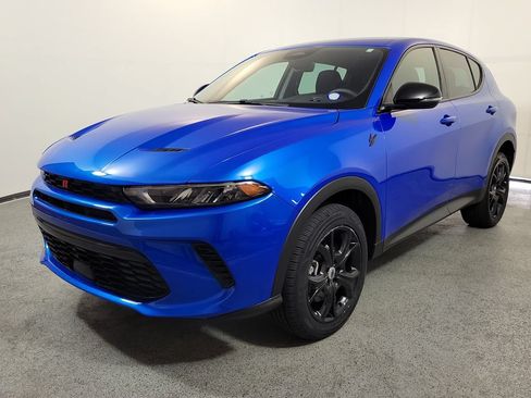 Used 2023 Dodge Hornet GT w/ GT Blacktop Package AWD/4WD image 3