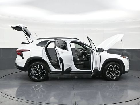 Used 2025 Chevrolet Trax ACTIV w/ Driver Confidence Package FWD image 26