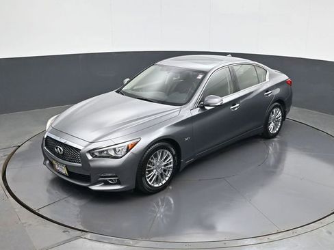 Used 2017 INFINITI Q50 Signature Edition w/ All Weather Package (L93) image 13