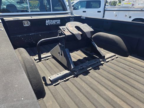 Used 2007 GMC Sierra 2500 SLE w/ Heavy-Duty Power Package image 11