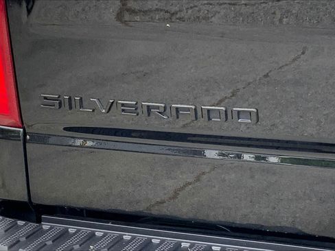 Used 2024 Chevrolet Silverado 1500 LT Trail Boss w/ Convenience Package II image 27