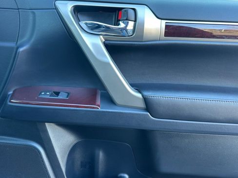 Used 2017 Lexus GX 460 Premium image 21
