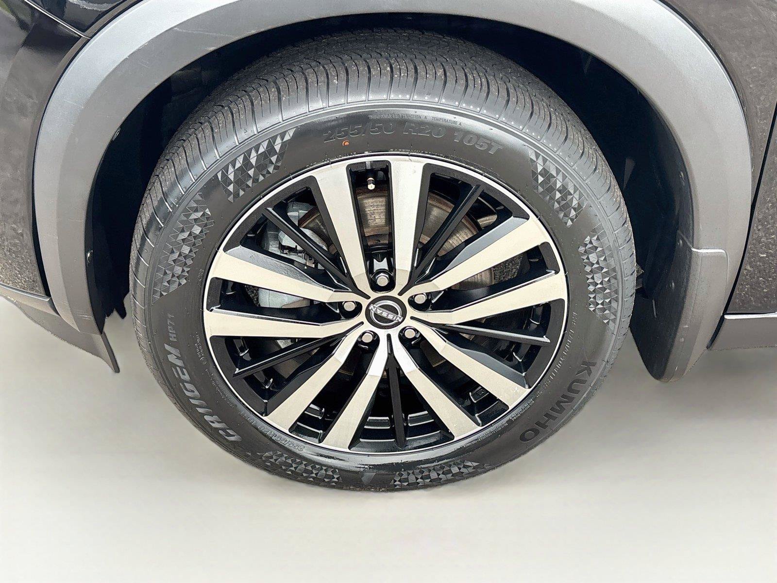 Used 2024 Nissan Pathfinder Platinum w/ Cargo Package FWD image 33