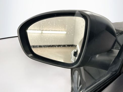 Used 2025 Nissan Altima 2.5 SV image 16