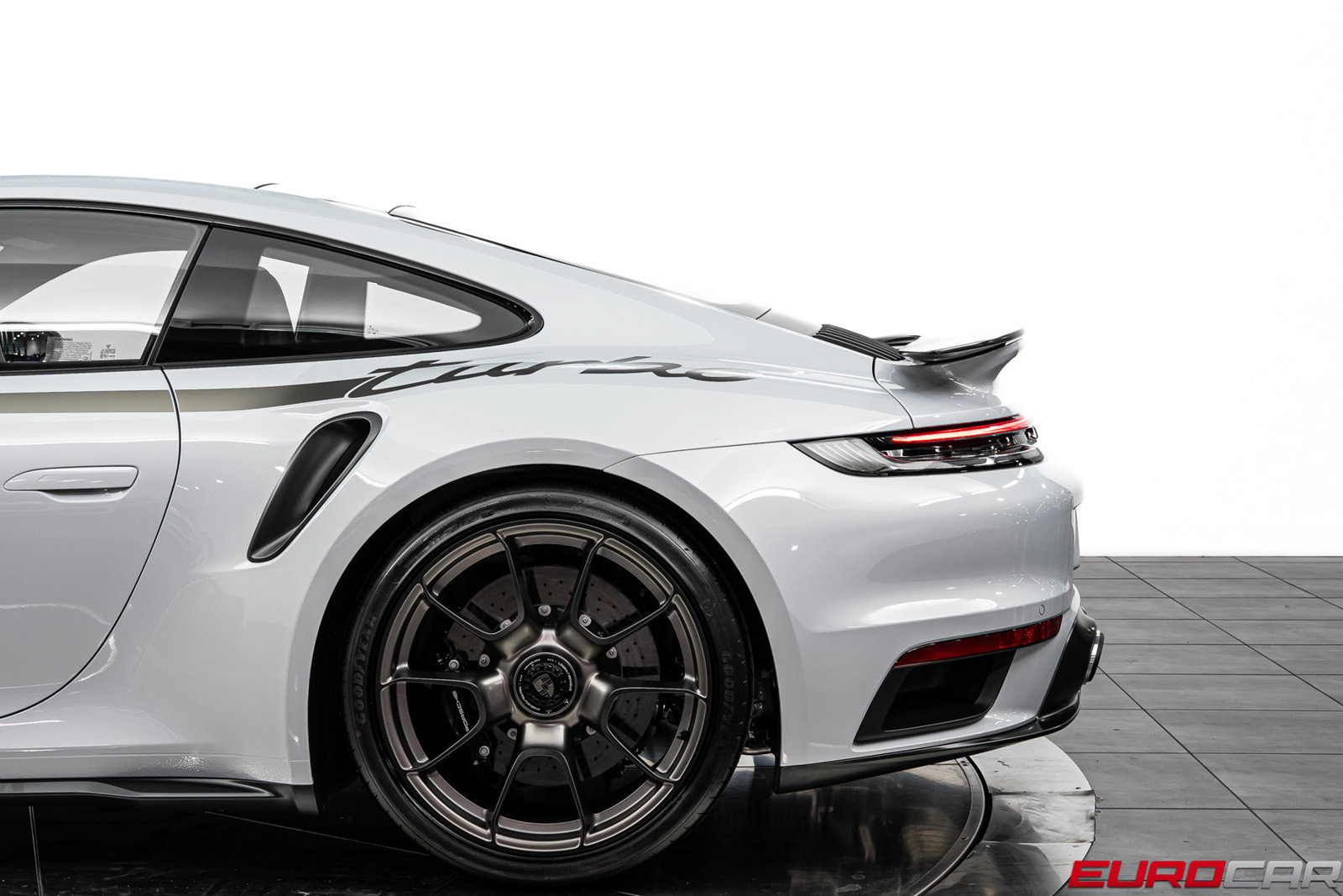 Used 2025 Porsche 911 Turbo S AWD/4WD image 16