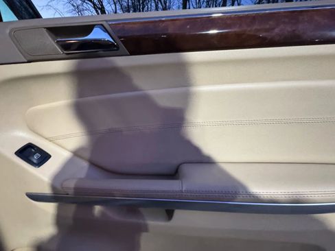 Used 2010 Mercedes-Benz GL 450 4MATIC image 26