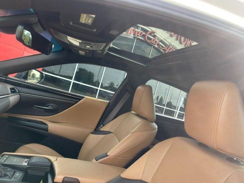 Used 2019 Lexus ES 350 w/ Premium Package image 23