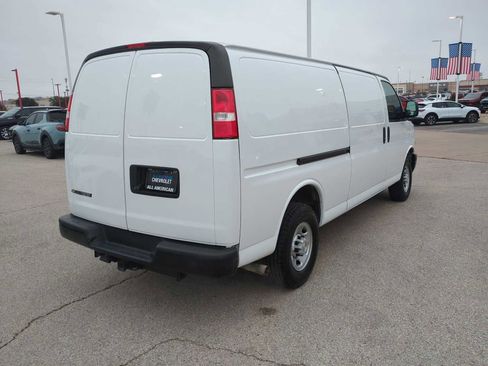 Used 2022 Chevrolet Express 2500 Extended w/ Driver Convenience Package image 8