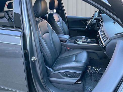Used 2019 Audi Q7 3.0T Prestige w/ Prestige Package AWD/4WD image 29