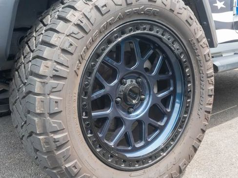 Used 2020 Jeep Wrangler Sport AWD/4WD image 9