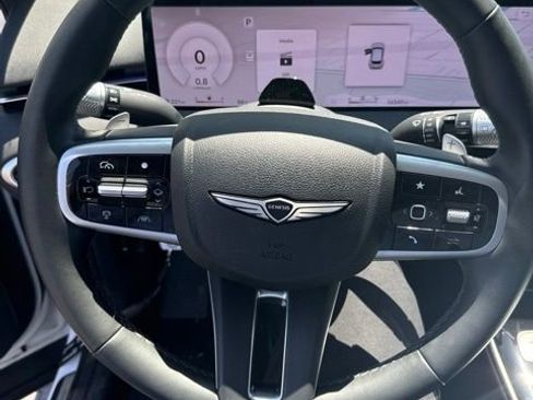 Used 2026 Genesis GV70 2.5T AWD/4WD image 3