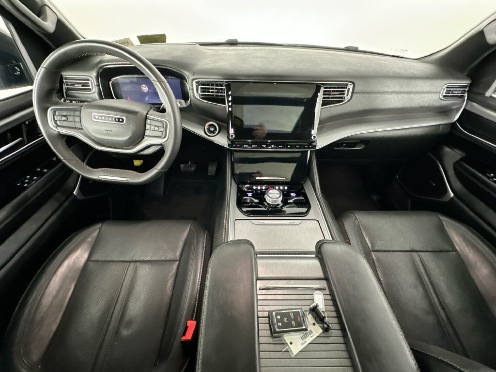 Used 2023 Jeep Wagoneer Series II w/ Convenience Group I AWD/4WD image 10