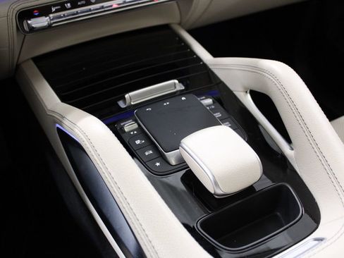 Certified 2024 Mercedes-Benz GLE 450e 4MATIC image 33