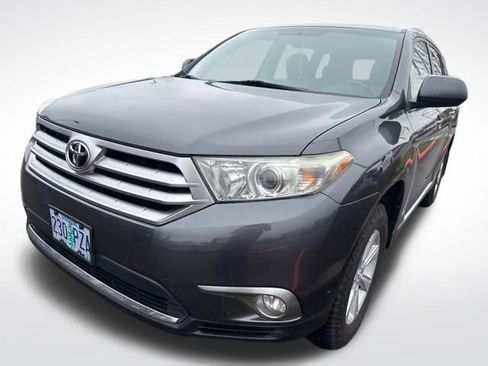 Used 2012 Toyota Highlander 4WD w/ Tech Pkg image 9