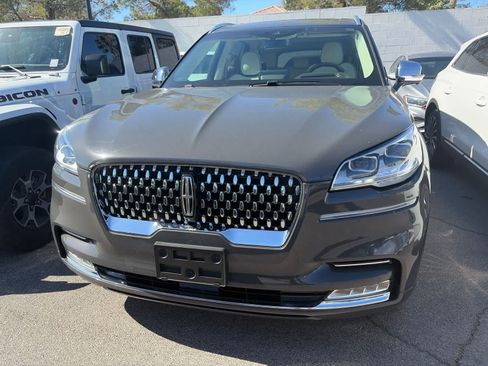 Used 2020 Lincoln Aviator Black Label w/ Class IV Trailer Tow Package AWD/4WD image 1