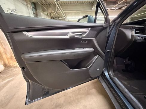 Used 2019 Cadillac XT5 Luxury AWD/4WD image 12