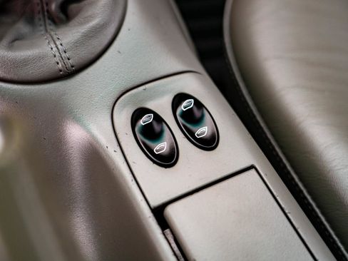 Used 2003 Porsche 911 Carrera image 25