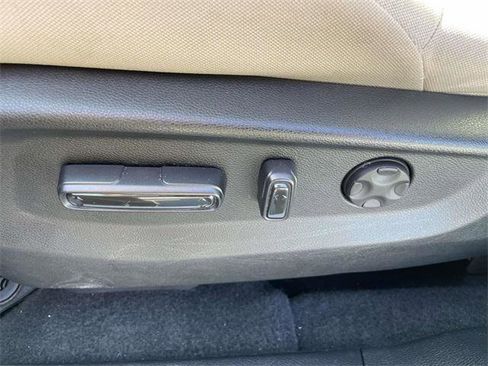 Used 2022 Honda CR-V EX image 14