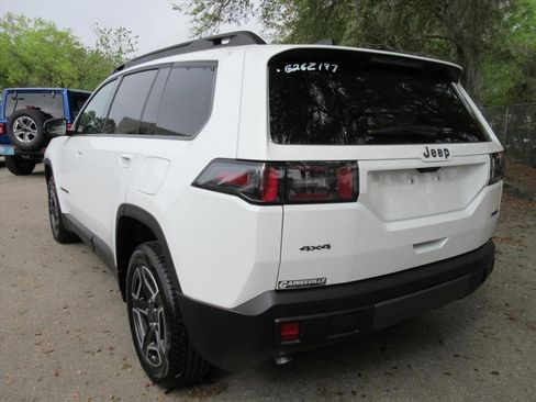New 2026 Jeep Cherokee Limited image 5