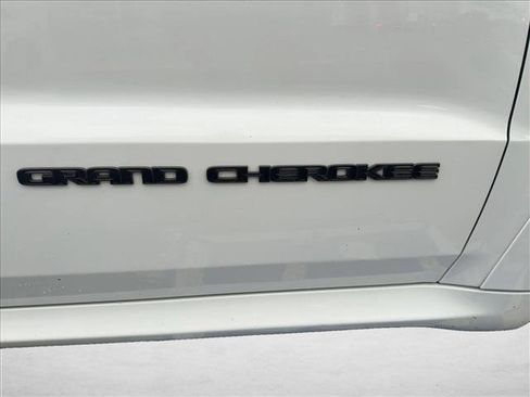 Used 2018 Jeep Grand Cherokee High Altitude image 25