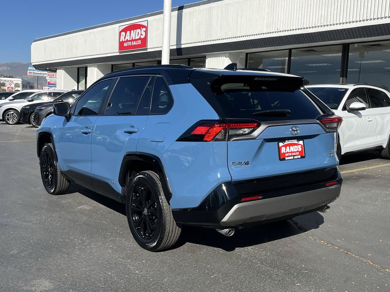 Used 2025 Toyota RAV4 XSE AWD/4WD image 12