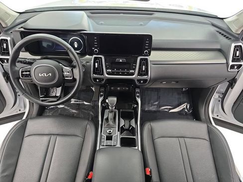 Used 2023 Kia Sorento SX FWD image 9