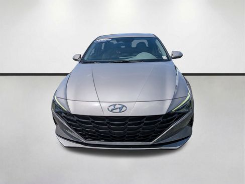 Used 2023 Hyundai Elantra SEL w/ Cargo Package FWD image 9