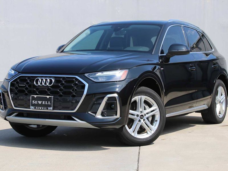 Certified 2025 Audi Q5 e Premium Plus image 1