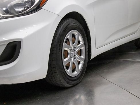 Used 2014 Hyundai Accent GLS image 7