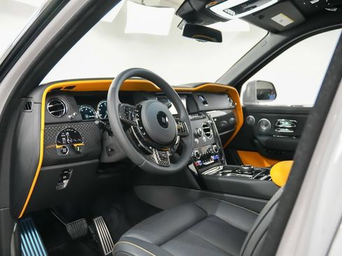Used 2024 Rolls-Royce Cullinan Black Badge AWD/4WD image 4