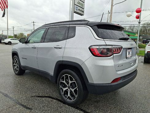 Certified 2025 Jeep Compass Limited AWD/4WD image 22