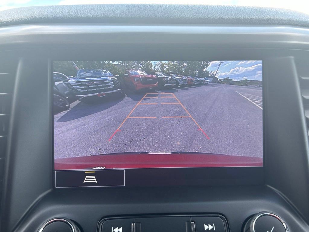 Certified 2023 GMC Acadia AT4 w/ LPO, Adventure Package AWD/4WD image 16