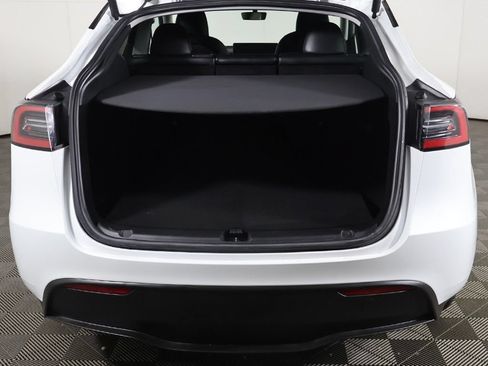 Used 2023 Tesla Model Y Long Range AWD/4WD image 16