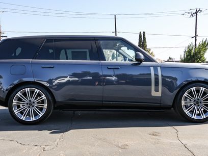 New 2026 Land Rover Range Rover Long Wheelbase SE