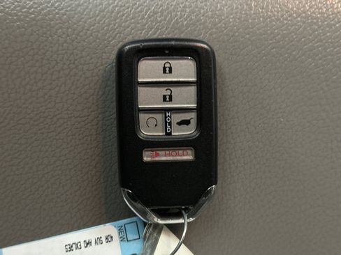 Used 2017 Honda Pilot EX-L image 10